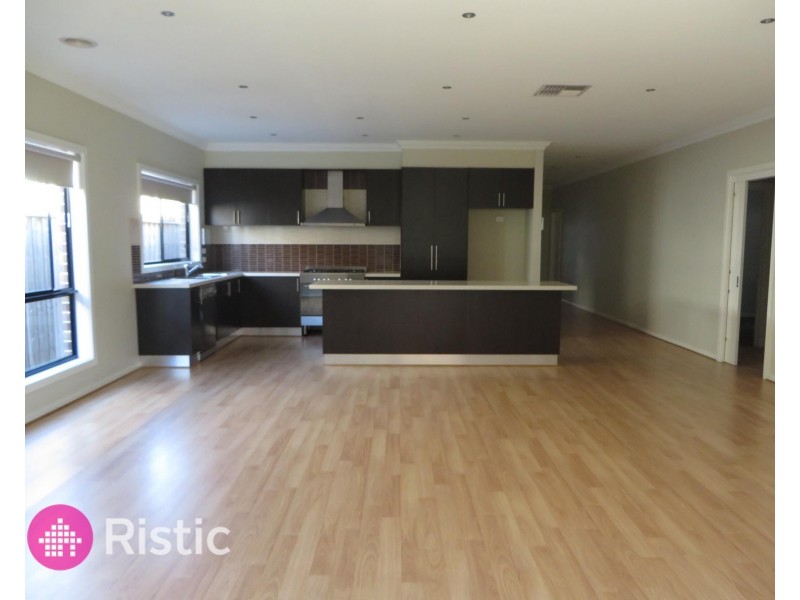 29 Nighthawk Boulevard, South Morang VIC 3752