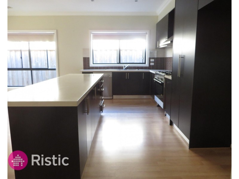 29 Nighthawk Boulevard, South Morang VIC 3752