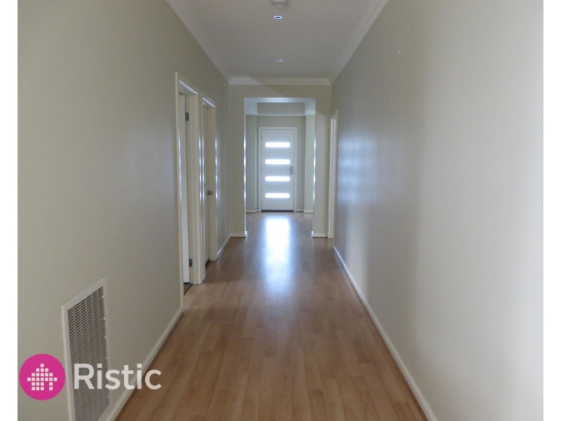 29 Nighthawk Boulevard, South Morang VIC 3752