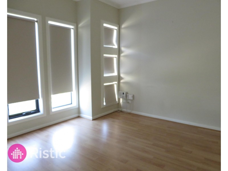 29 Nighthawk Boulevard, South Morang VIC 3752