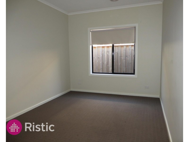 29 Nighthawk Boulevard, South Morang VIC 3752