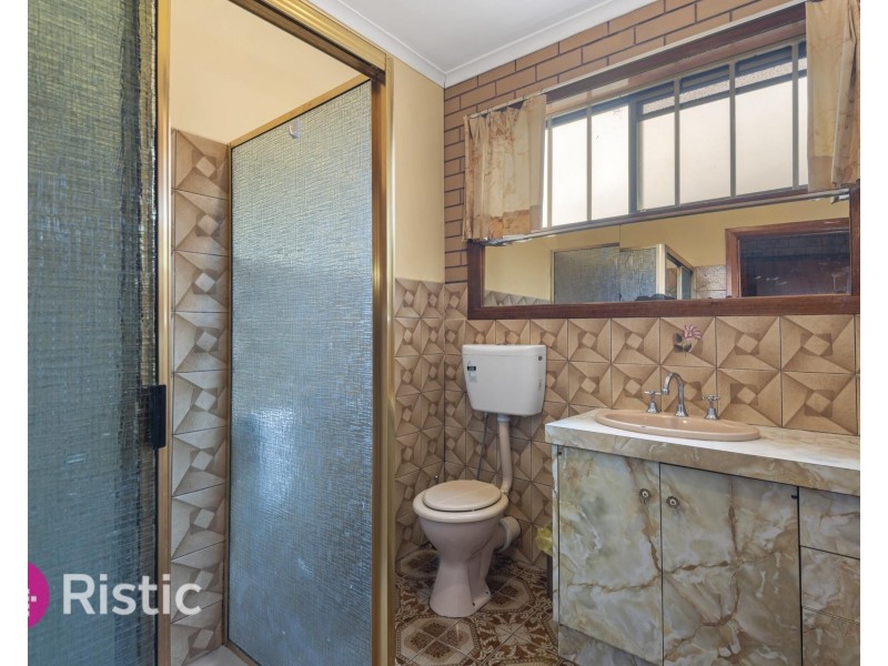Room 1 96 Dunne Street, Kingsbury VIC 3083