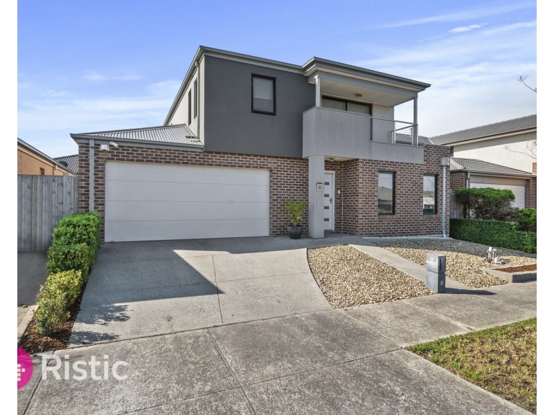 18 Abloom View, Mickleham VIC 3064