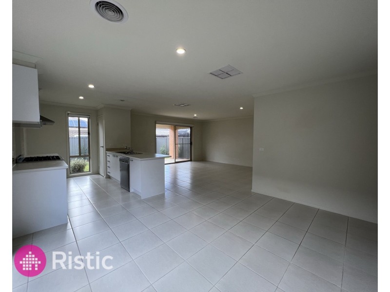 9 Vanin Street, Wollert VIC 3750