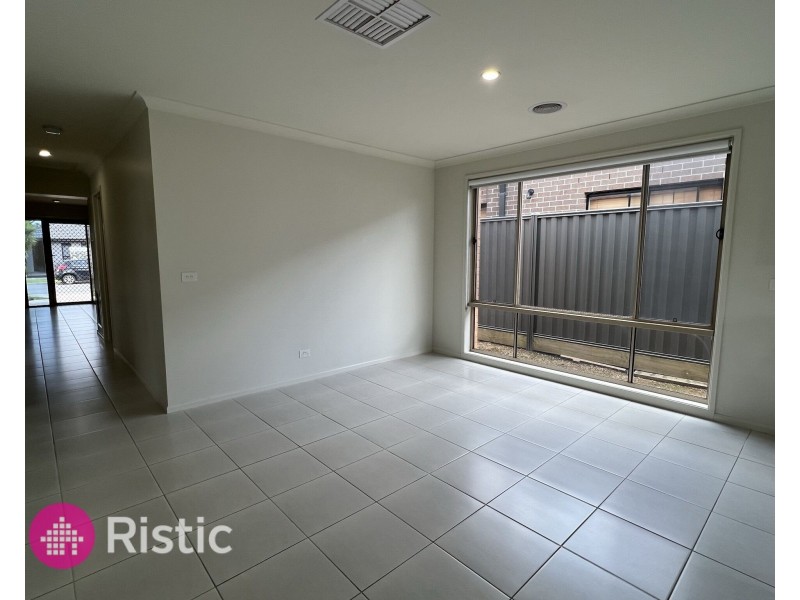 9 Vanin Street, Wollert VIC 3750