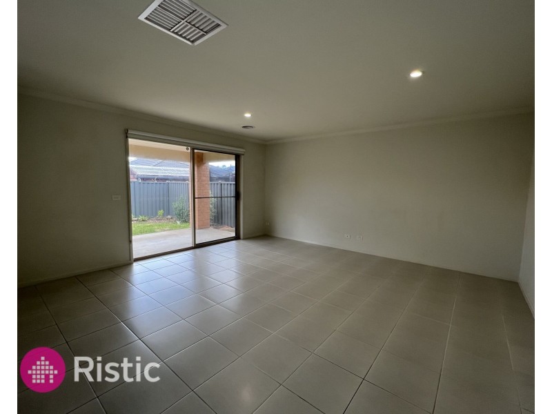 9 Vanin Street, Wollert VIC 3750