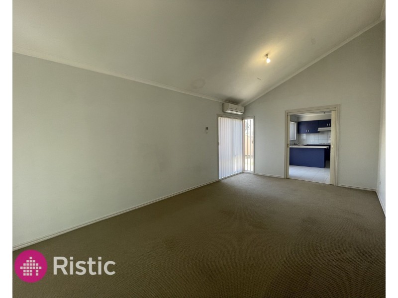 1 Capes Court, Mill Park VIC 3082