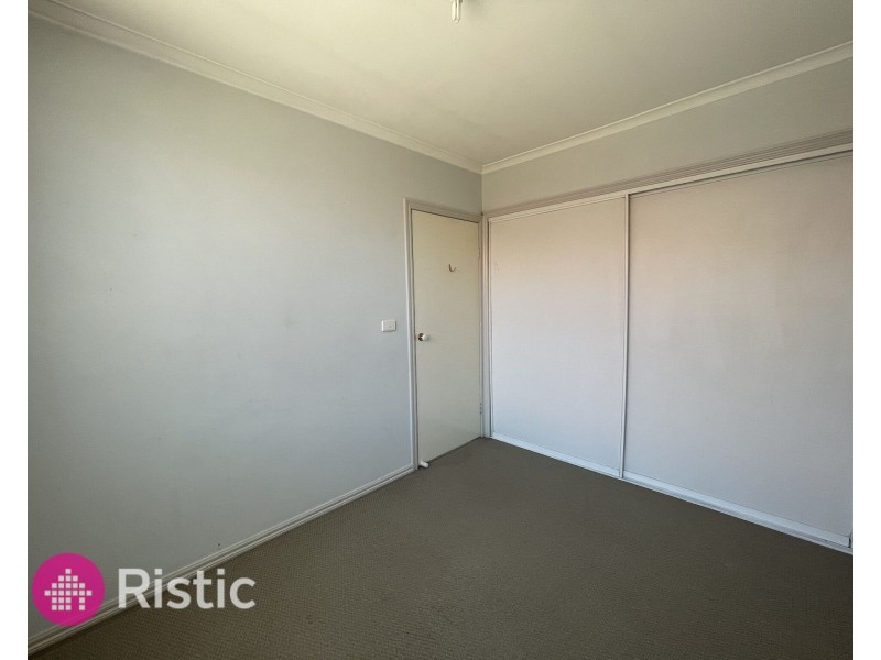 1 Capes Court, Mill Park VIC 3082