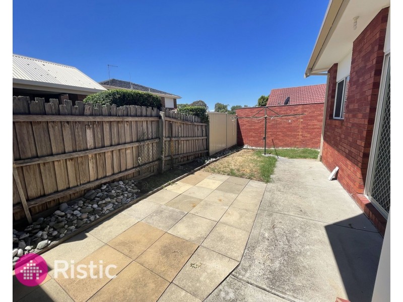 1 Capes Court, Mill Park VIC 3082