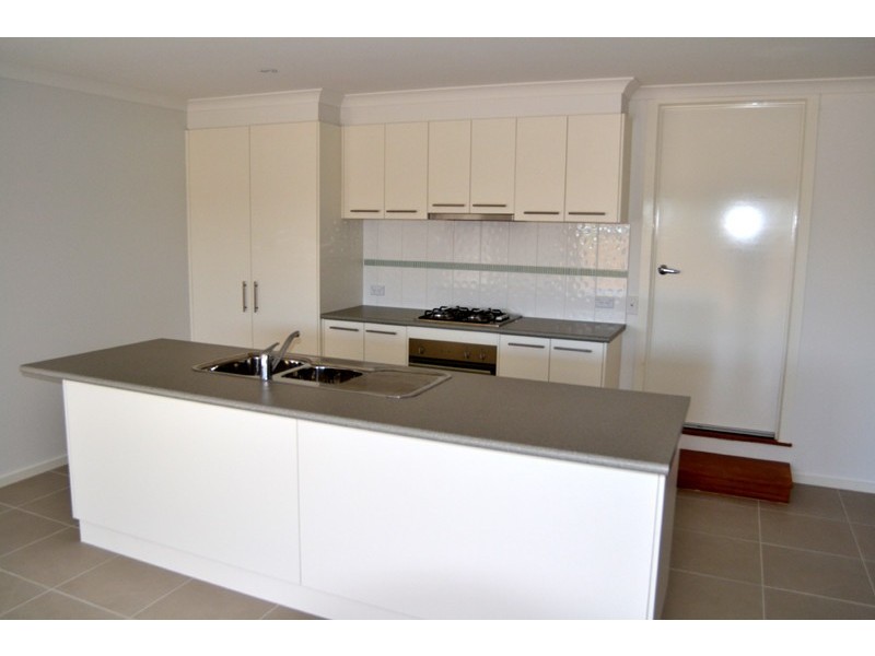 16 Faithful Way, Doreen VIC 3754