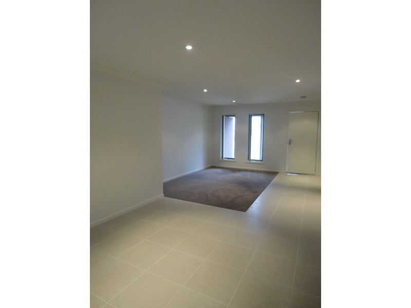 16 Faithful Way, Doreen VIC 3754