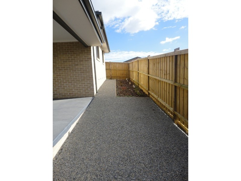 16 Faithful Way, Doreen VIC 3754