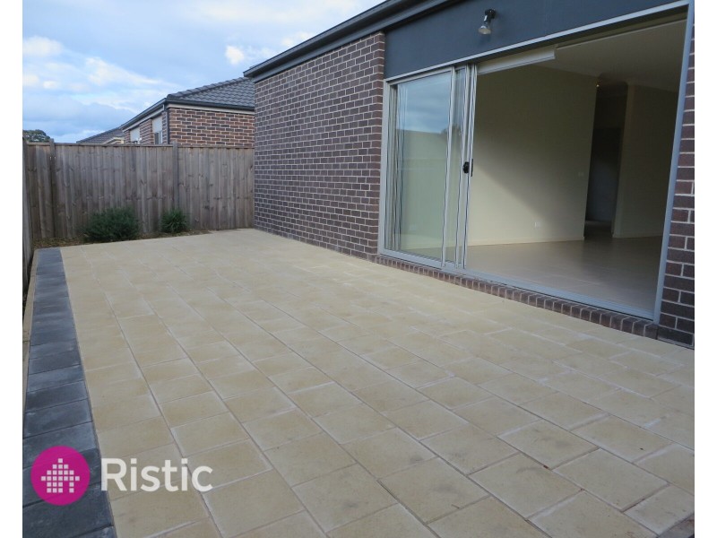 104 Gordons Road, South Morang VIC 3752