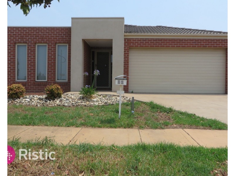 11 Pearce Circuit, Point Cook VIC 3030