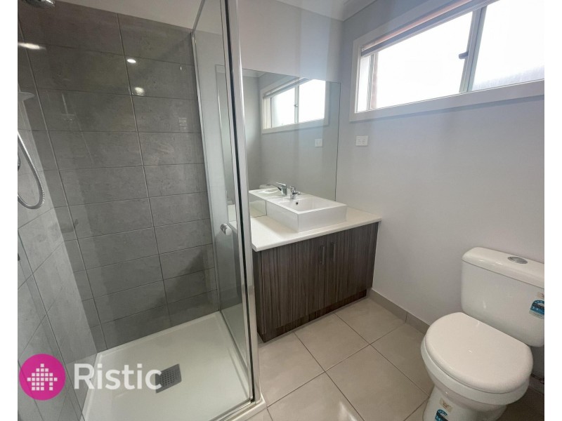 6 Kezza Way, Doreen VIC 3754