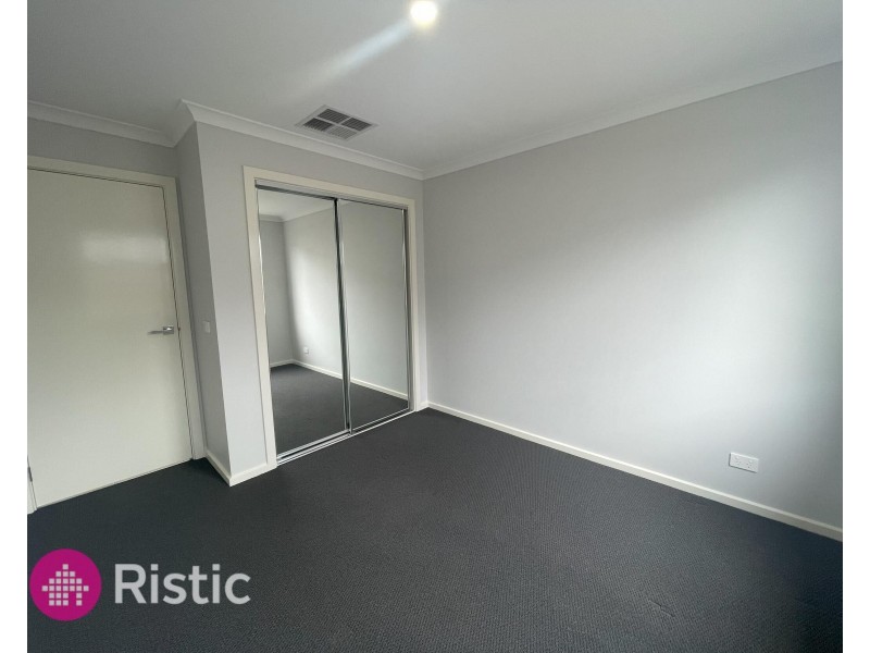 6 Kezza Way, Doreen VIC 3754