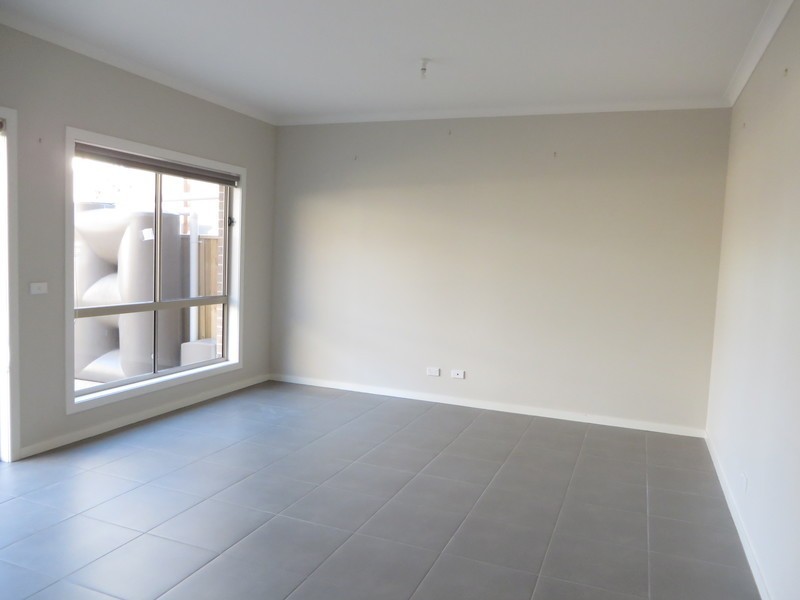 6 Pittard Walk, Epping VIC 3076