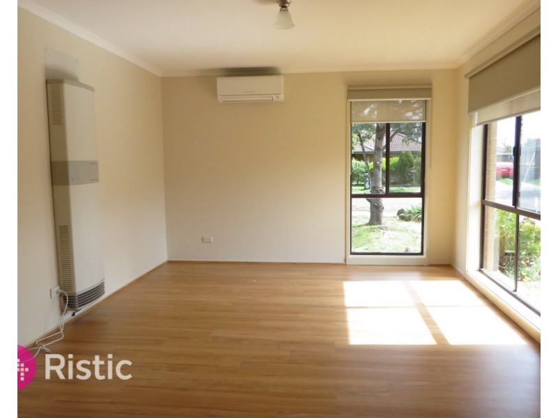 13 Redwood Court, Mill Park VIC 3082