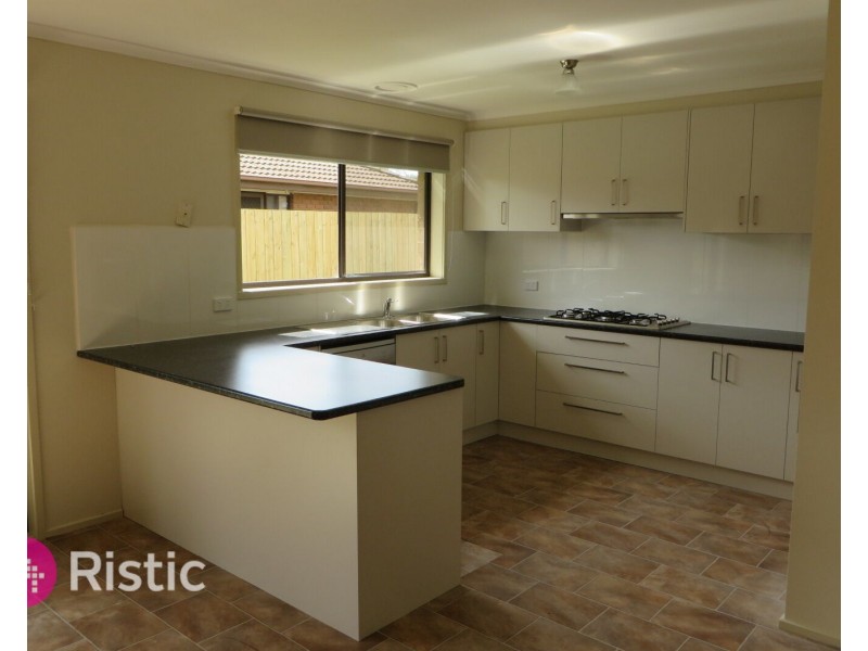 13 Redwood Court, Mill Park VIC 3082