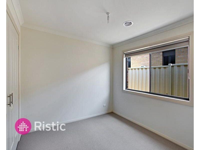 27 Pauline Way, Kilmore VIC 3764