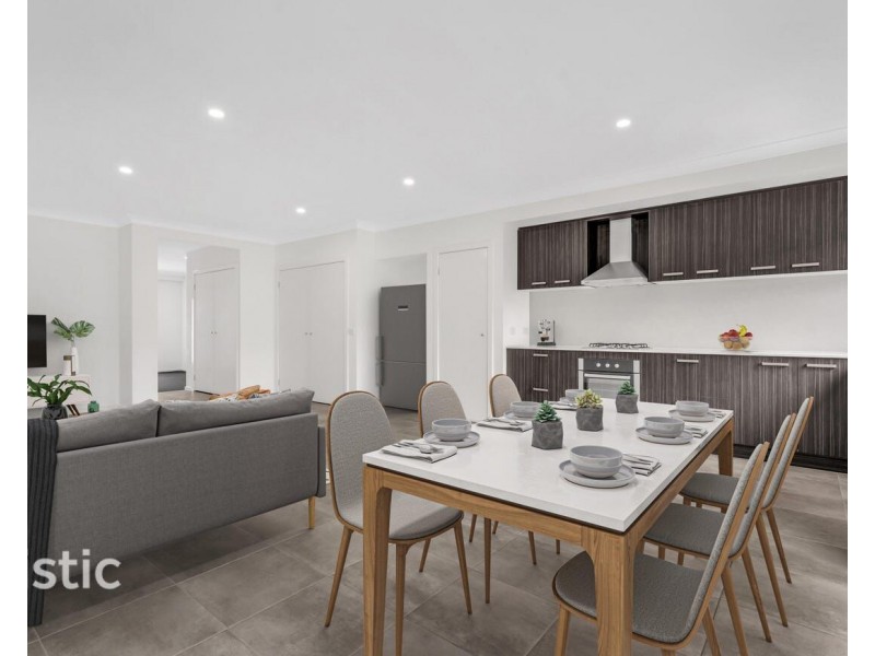 8 Hassett Walk, Mickleham VIC 3064