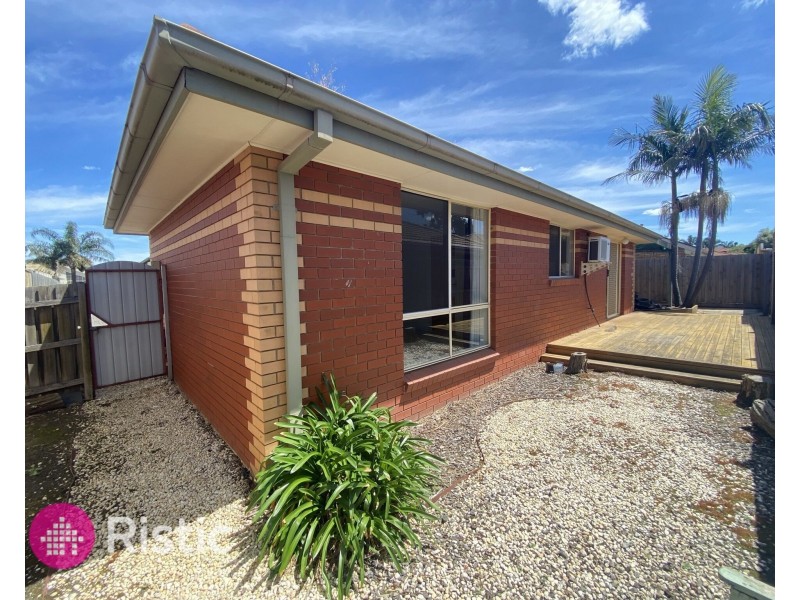 2 Bradley Drive, Mill Park VIC 3082