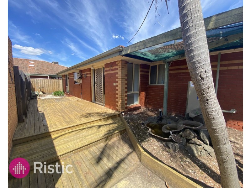 2 Bradley Drive, Mill Park VIC 3082