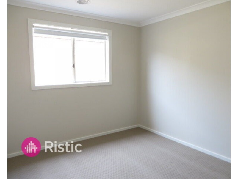 42 Sissinghurst Parade, Mernda VIC 3754