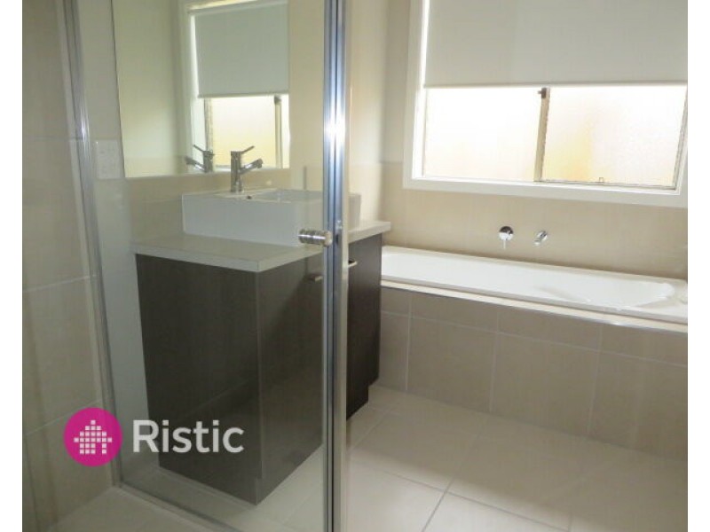 42 Sissinghurst Parade, Mernda VIC 3754