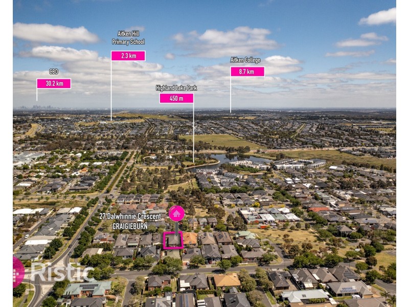 27 Dalwhinnie Crescent, Craigieburn VIC 3064
