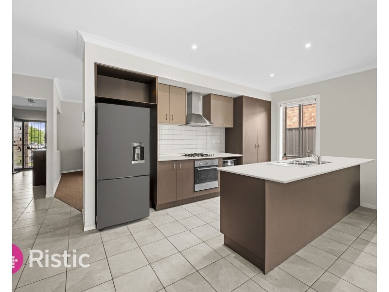 10 Atkinson Close, Point Cook VIC 3030