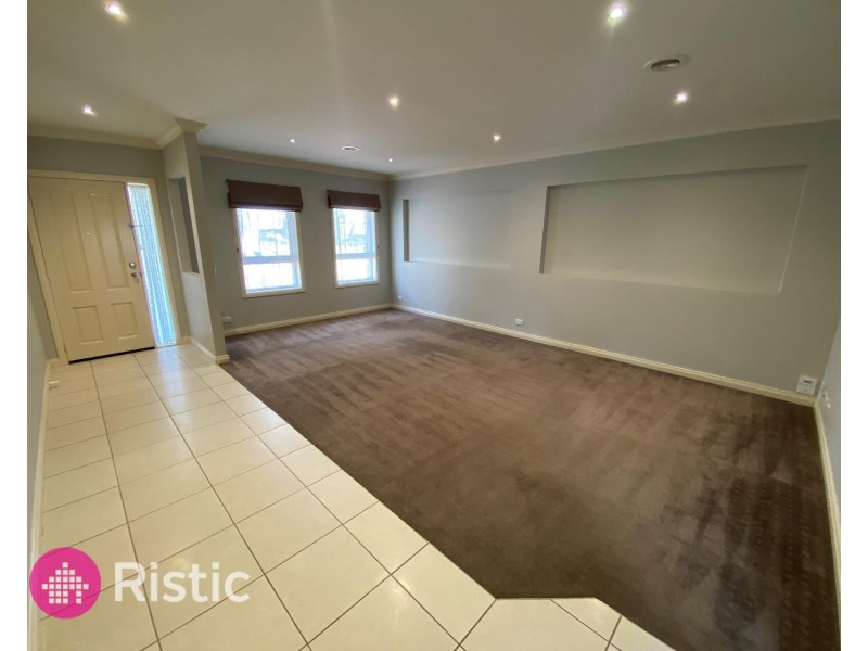 29 Carinya Crescent, South Morang VIC 3752