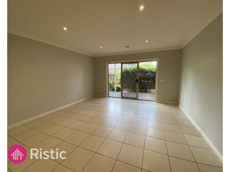 29 Carinya Crescent, South Morang VIC 3752