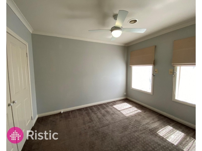 29 Carinya Crescent, South Morang VIC 3752