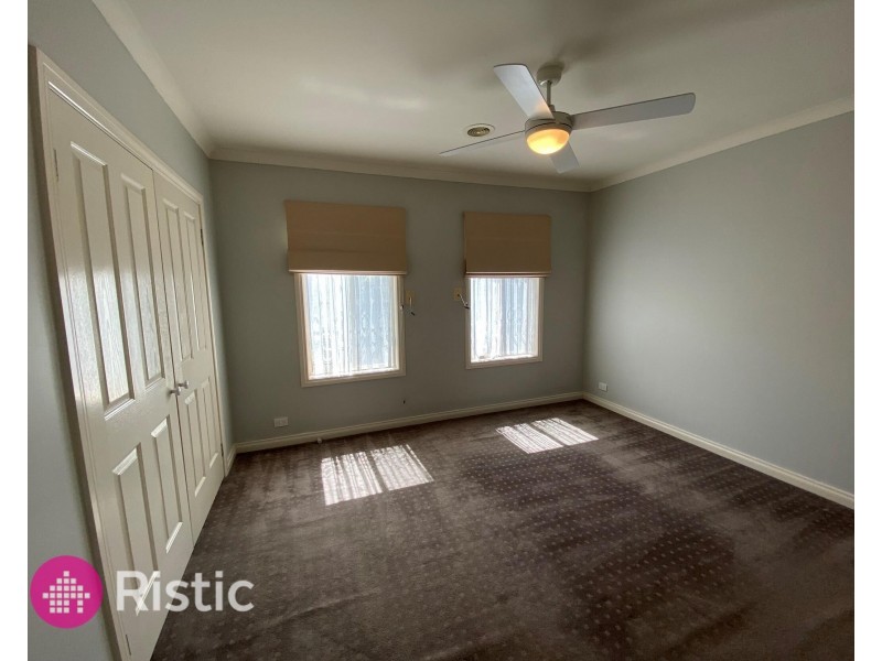 29 Carinya Crescent, South Morang VIC 3752