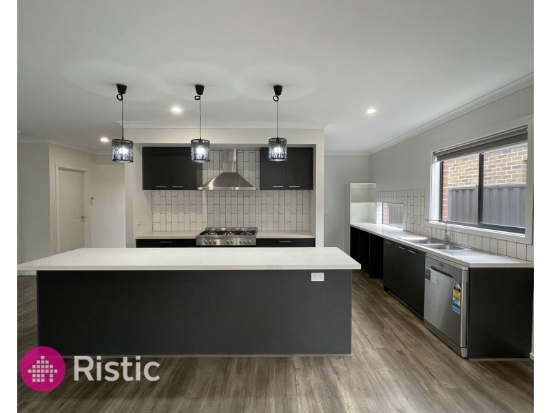 16 Folklore Drive, Wollert VIC 3750