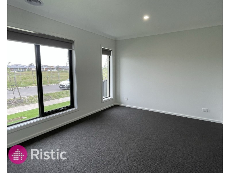 16 Folklore Drive, Wollert VIC 3750