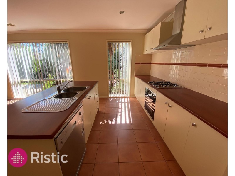 2 Province Grove, Doreen VIC 3754
