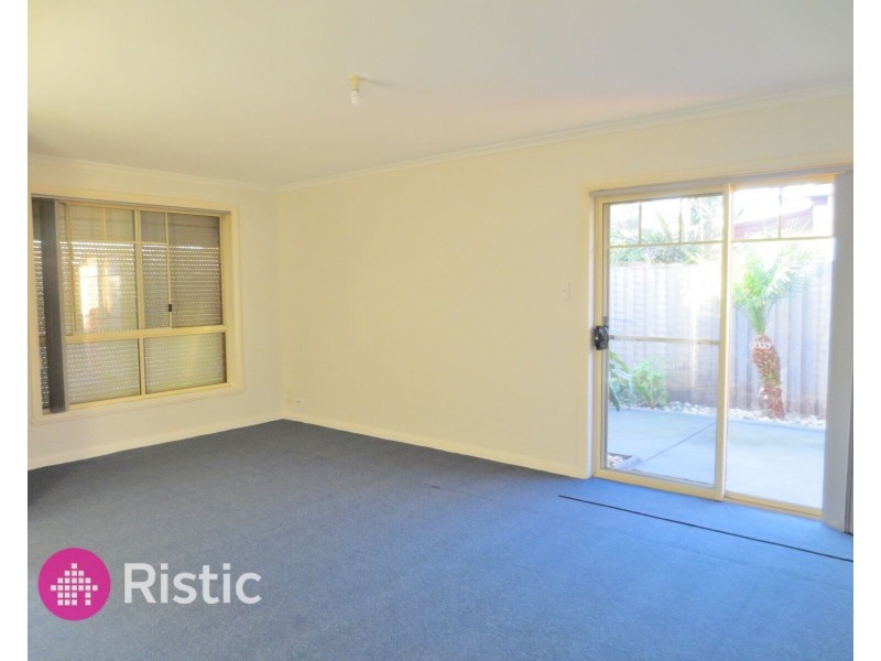 34 Nirvana Drive, South Morang VIC 3752