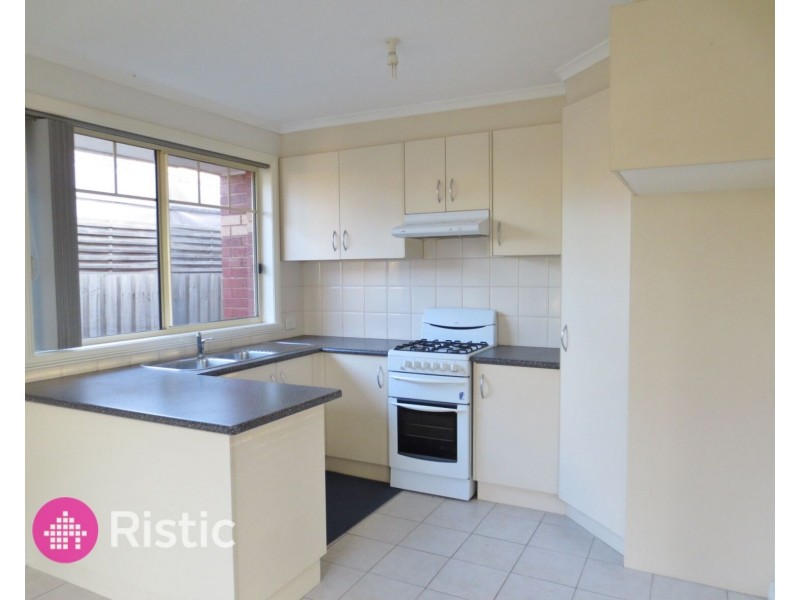 34 Nirvana Drive, South Morang VIC 3752