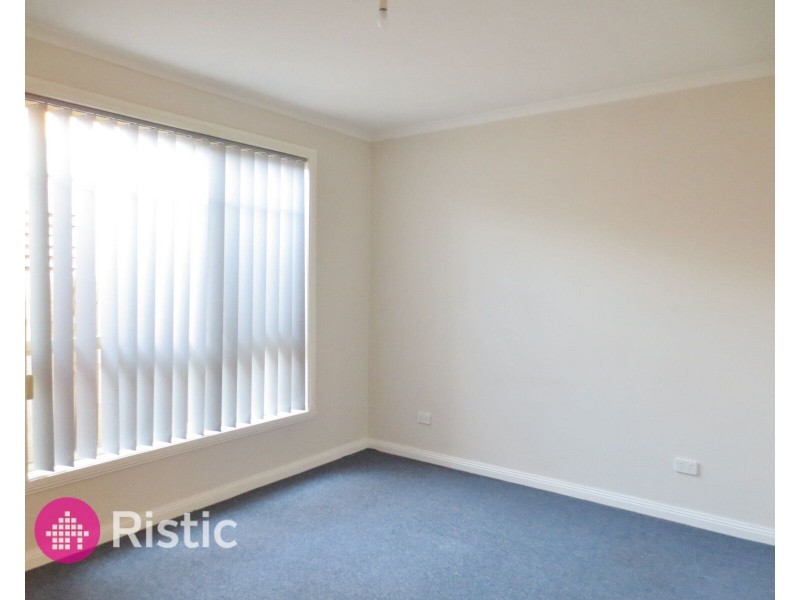 34 Nirvana Drive, South Morang VIC 3752