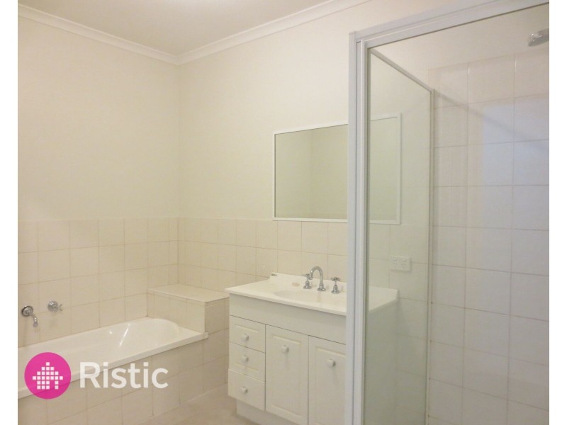 34 Nirvana Drive, South Morang VIC 3752