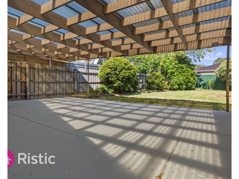37 Hurlstone Crescent, Mill Park VIC 3082