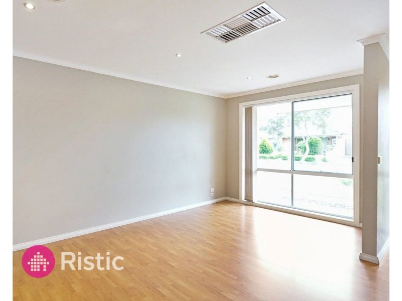 12 Wynnette Court, Epping VIC 3076