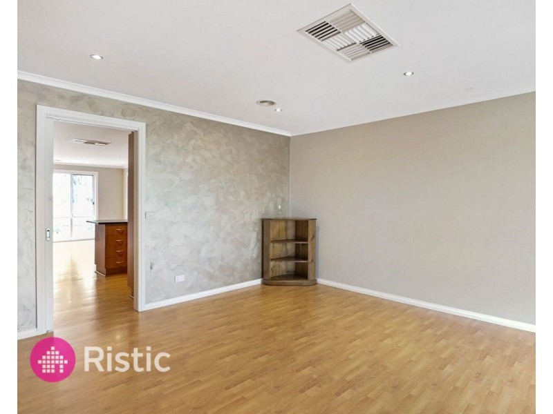 12 Wynnette Court, Epping VIC 3076