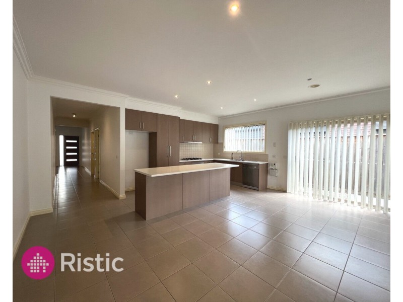 5 Nighthawk Boulevard, South Morang VIC 3752