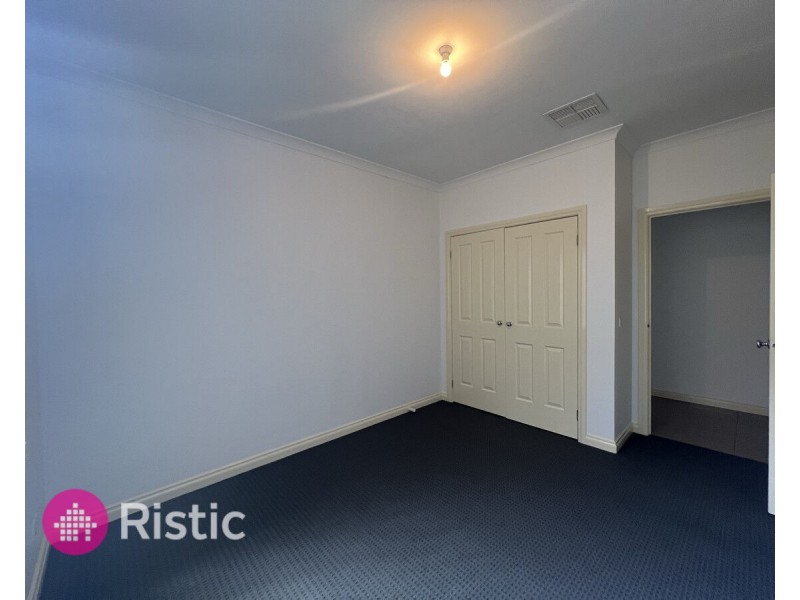 5 Nighthawk Boulevard, South Morang VIC 3752