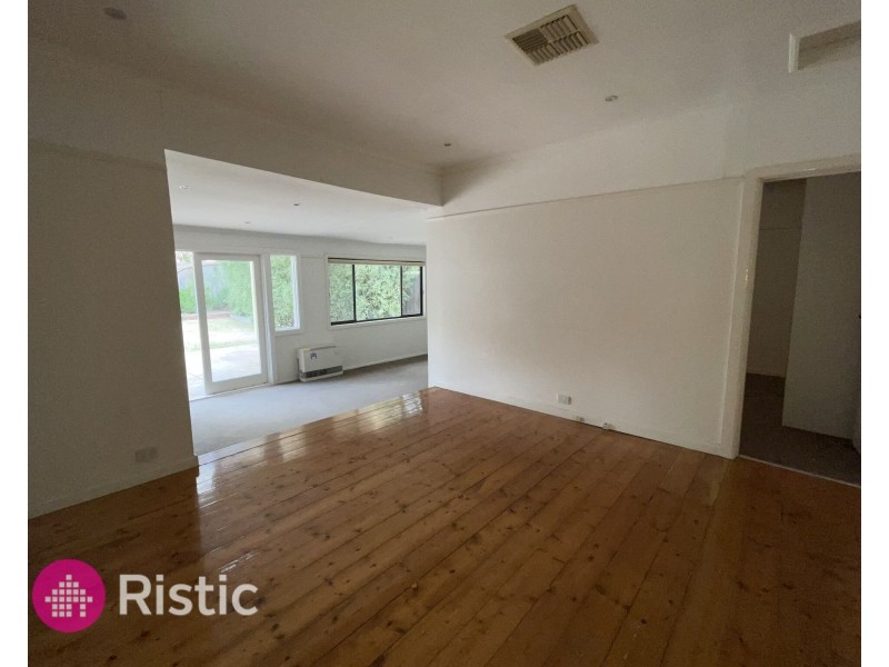 16 Kilmore Avenue, Reservoir VIC 3073