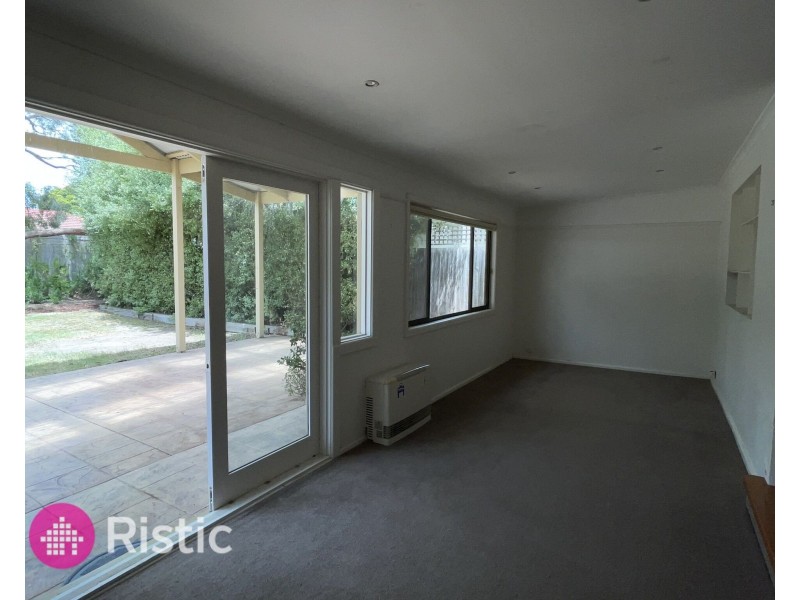 16 Kilmore Avenue, Reservoir VIC 3073