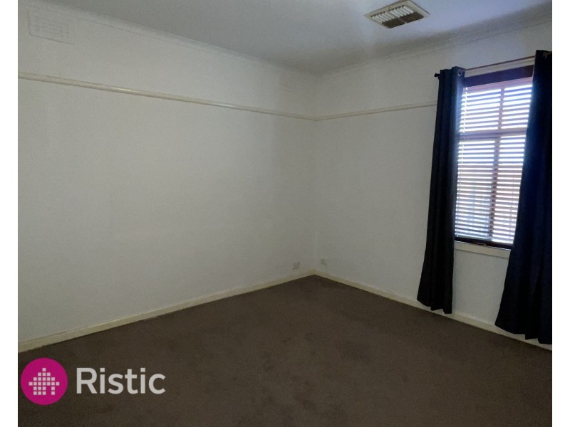 16 Kilmore Avenue, Reservoir VIC 3073